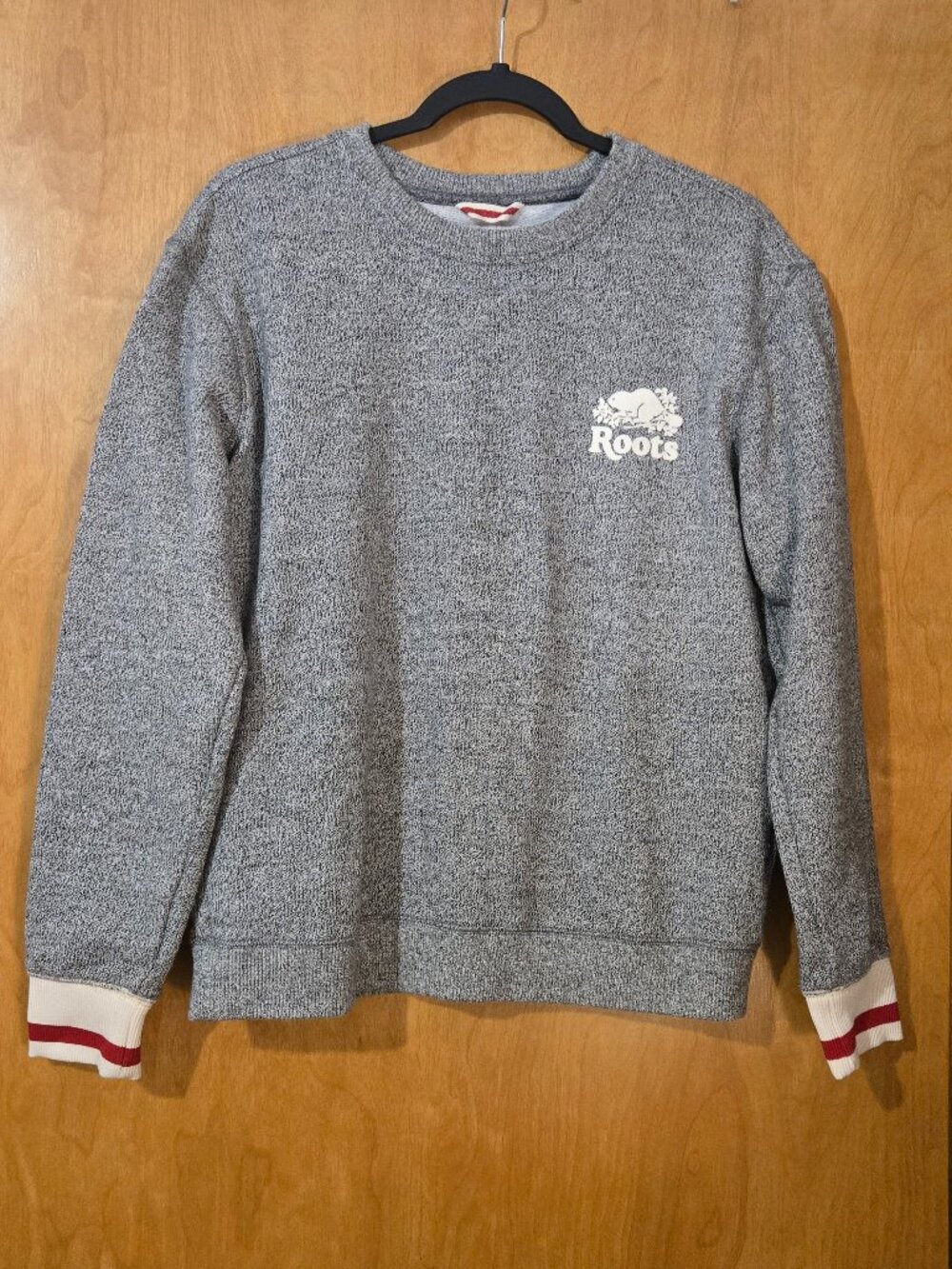 Roots Cabin Crew neck Sweatshirt Salt & Pepper Size Medium Beaver Logo Cabincore